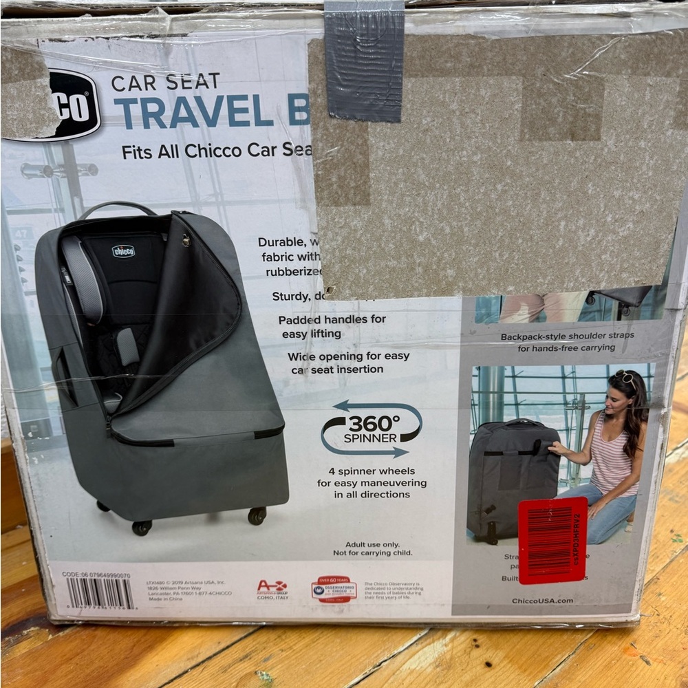 Chicco Car Seat Travel Bag with Spinner Wheels